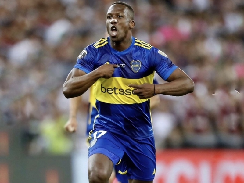 Luis Advíncula (PER)