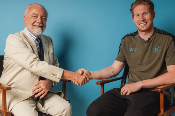 Oficial: De Bruyne firma con el Napoli