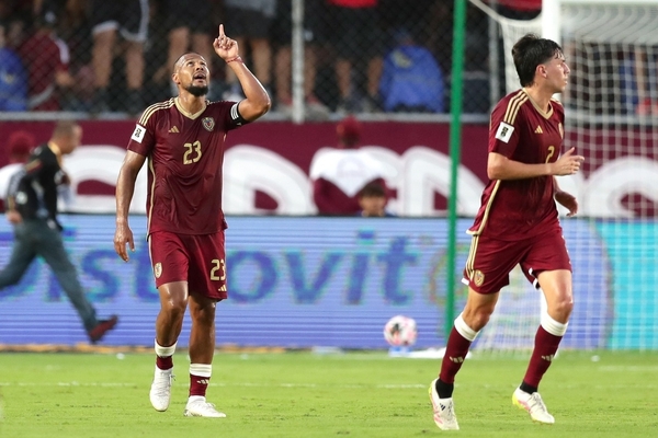 Venezuela aprovecha la oportunidad y supera a Bolivia en las Eliminatorias