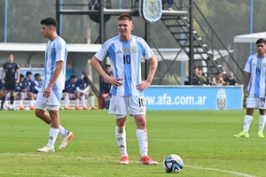 Scaloni pone los ojos en Franco Mastantuono