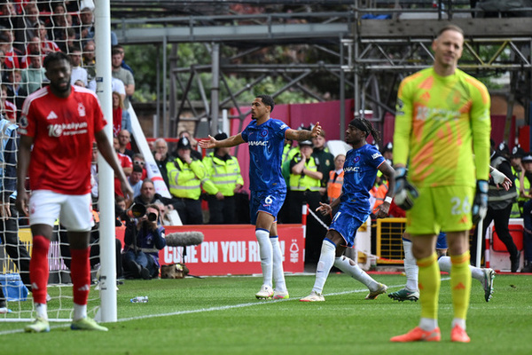 Chelsea conquista una victoria crucial frente a Nottingham Forest en la jornada 38
