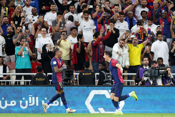 Barcelona se impone Real Madrid para ganar Supercopa de Espaa