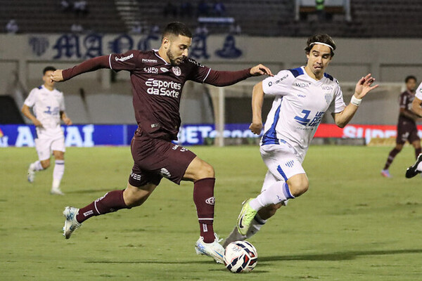 Empate en el Duelo Ferroviria vs Ava: Anlisis Completo del Partido sin Resultados