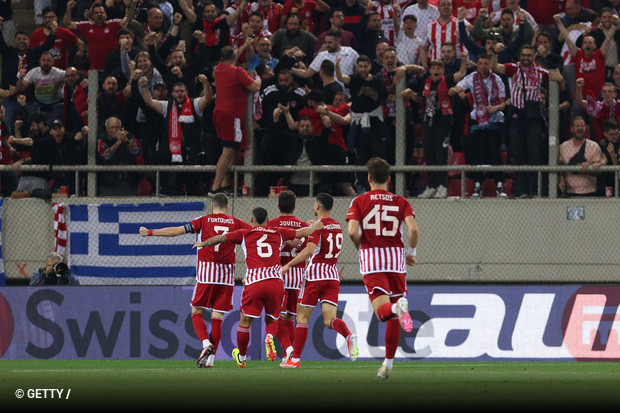Olympiacos derrot Fenerbahe