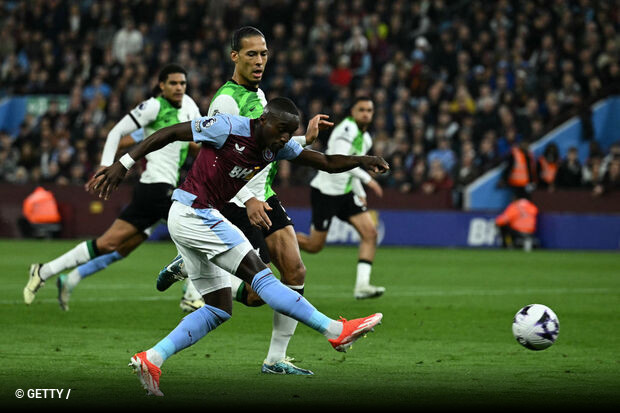 Aston Villa y Liverpool no pasaron del empate